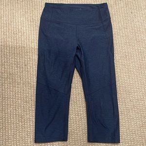 Outdoor Voices Dark Blue Capri Leggings Small